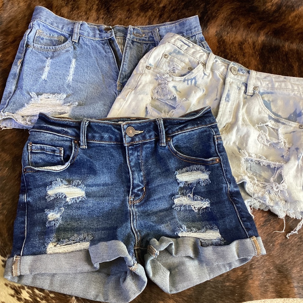 Lot of 3 Distressed Denim Shorts By Almost Famous Jeans Wax Jean Collection - Picture 1 of 9